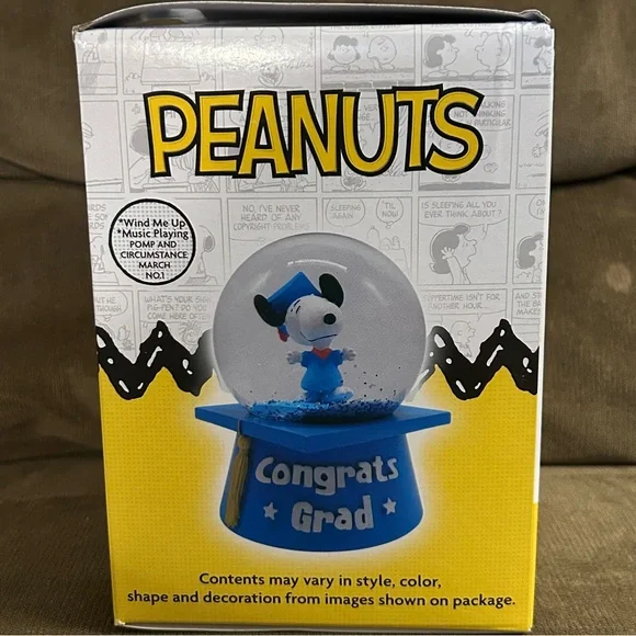 Peanuts Snoopy Congratulations Grad Snow Globe, NWT - Picture 2 of 8